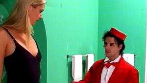 A bitch made a guy fuck her in the toilet