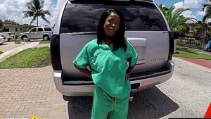 A black woman got into a guy’s car and started having sex